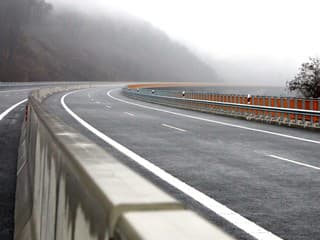 Motoristi sa dočkali: Zrekonštruovaný úsek cesty I/9 pri Trenčíne je opäť otvorený