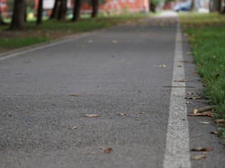 Mesto Senica pokračuje v čiastočnej obnove chodníka na Rovenskej ulici