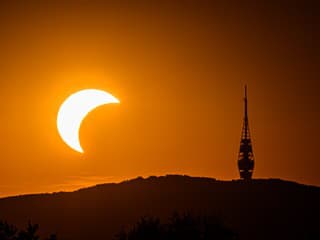 ONLINE Zatmenie Slnka máme za sebou, nebeské divadlo pokračuje Perzeidmi. Pozrite si FOTO a VIDEO