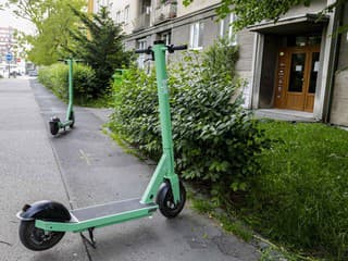 Polícia varuje: Deti na elektrických kolobežkách spôsobili viacero nehôd v Trnave