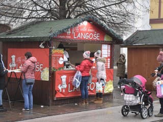 Mikulášsky jarmok v Liptovskom Mikuláši: Charitatívna kapustnica, Expo stan aj program pre deti