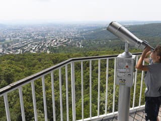 Na Orave vyrastú dve nové vyhliadkové veže: Trstená a Bobrov prilákajú turistov aj cyklistov