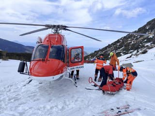 Dráma pod Malým Rozsutcom: Záchranári a vrtuľník pomáhali zranenej turistke z Česka