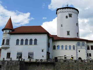 Považské múzeum láka na zážitkovú Noc múzeí: Prehliadky Budatínskeho hradu a vláčiky v Rajeckých Tepliciach