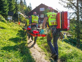 Zásah horských záchranárov pod Šútovským vodopádom: Muž (40) sa zranil, skončil v nemocnici