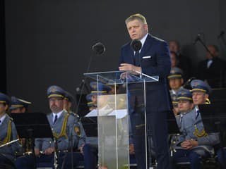 Premiér Fico v Liptovskom Mikuláši: Slobodu a mier nám priniesol východ, nezabúdajme na historickú pravdu