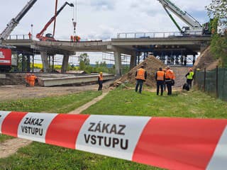 Úplná uzávera mosta v Uhorskej Vsi: Starý zbúrajú, nový za 1,2 milióna eur postavia do ôsmich mesiacov