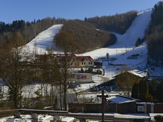 Turisti, pozor: V pohoriach platí v sobotu malé lavínové nebezpečenstvo