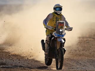 Štefan Svitko na sľubnom mieste po úvodnej etape, prvý skončil africký jazdec