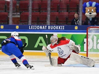 VIDEO Lopušanovej hetrik a nádejné vedenie: Slovenky padli v prestížnom derby po obrate Česka