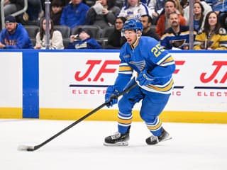 Bláznivá noc v NHL: Dvorský a Fehérváry v pozore, veľká výmena na trase Washington - St. Louis