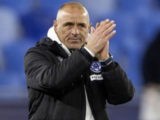 Bývalý tréner Slovenska opäť na scéne? Francesco Calzona je v hre o prestížny reprezentačný post