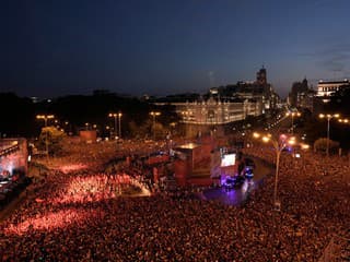 MS VO FUTBALE 2026 Šialenstvo v uliciach Madridu: Takmer dva milióny ľudí oslavujú nových majstrov sveta