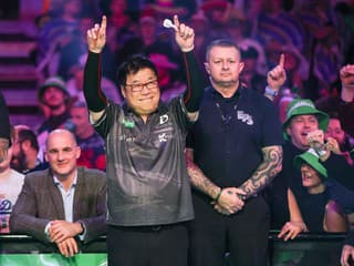 VIDEO Šok na MS: 71-ročný dôchodca prepísal všetky dejiny a čaká ho známa hviezda