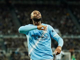 Manchester City má nakročené do finále: Newcastle nezvládol prvý domáci zápas