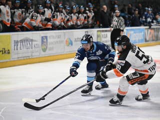 V lete sedeli v kancelárii a pozerali do blba: Čaládi vyzdvihol Michalovce, Kmeča preverila aj psychika