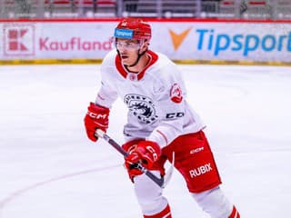 Za tvrdý zákrok bol vylúčený do konca zápasu: Slovenský reprezentant spoznal svoj trest