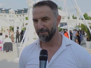 VIDEO Ex-trénerovi Slovana zachutil arabský svet: Nová výzva na spadnutie, belasých pochválil za Tourého
