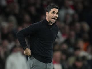 Proti kritikom a 140-ročnej histórii: Arsenal medzi európskou smotánkou aj napriek zraneniam