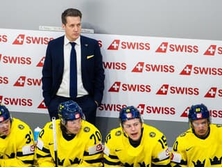 MS V HOKEJI 2026 Najmladší prvý útok na turnaji: Švédi majú dokopy 60 rokov a zvalcovali Dánsko