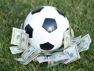 Kandidát na podvod storočia: Sedem reprezentantov škandalózne falšovalo vlastný rodokmeň