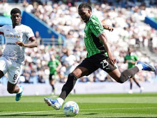 Cagliari s Obertom nestačilo na Sassuolo, Tomáš Suslov vyfasoval rýchlu červenú kartu