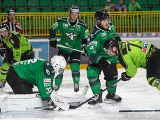 Odohral 15 zápasov, nebodoval ani raz: Slovenský hokejista odchádza do Maďarska