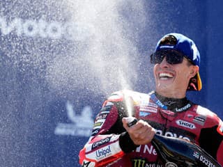 Prví v San Maríne Marquezovci na Ducati: Pódium doplnil ďalší fenomenálny Španiel