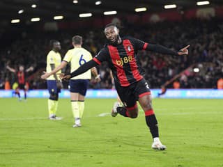 Gól do bránky najdrahšieho brankára im nestačil: Bournemouth ovládol juhoanglické derby