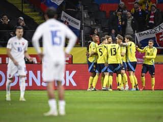 VIDEO Slovákov potopili dve najväčšie hviezdy Švédov: Škriniar inkasoval červenú kartu