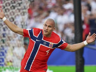 MS VO FUTBALE 2026 On oslavuje góly, snúbenica mu porodila syna: Aj hrať za Nórsko na MS je dôležité