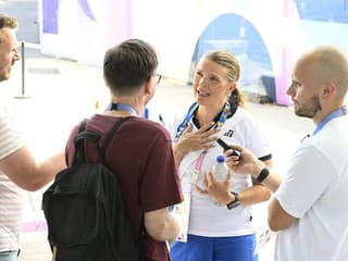 ZOH 2026 Kosí ich neviditeľný nepriateľ: Úvodný zápas hokejového turnaja vo vážnom ohrození