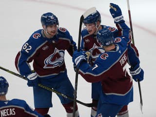 VIDEO Ako divoké 80-ky: Colorado a Minnesota predviedli bláznivú šou s 15 gólmi
