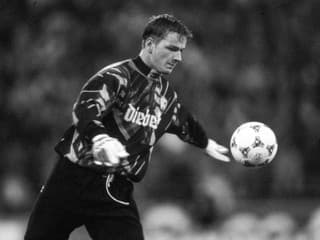 Rutinná kontrola priniesla krutú diagnózu: Futbalový svet oplakáva smrť nemeckého brankára