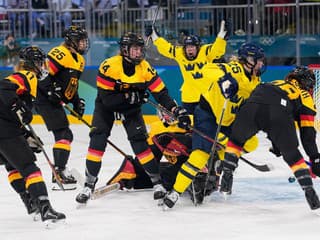 ZOH 2026 Hokejový turnaj odštartoval! Zápas Švédska s Nemeckom rozhodla druhá tretina
