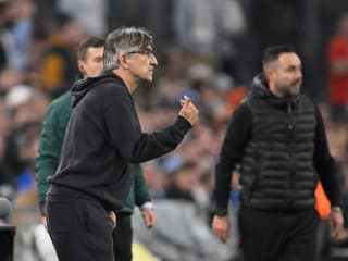 VIDEO Po skorom striedaní vzplanuli vášne: Trénera a hviezdu Atalanty museli oddeliť až hráči