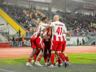 Majstrovská Dukla vyrabovala Petržalku: Dramatický boj o barážové miesto pokračuje