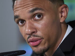 Na Anfielde mu to dajú vyžrať: Potkan! Exhviezda Liverpoolu to schytala od vandalov