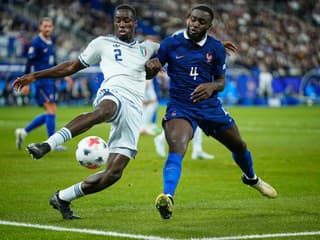 Súboje gigantov v Lige národov: Taliani stopli sériu Francúzska, Belgicko prevalcovalo Turecko