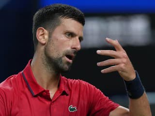 Tenisoví fanúšikovia tŕpnu: Djokovič pred Australian Open opustil kurt po 12 minútach