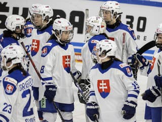 Takto si to nepredstavovali: Slovenského hokejistky na úvod turnaja prehrali s hostiteľkami