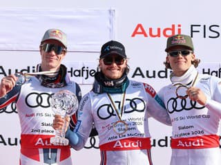 Šokujúci špicar favorita a slzy v cieli: Poznáme víťaza malého glóbusu za slalom