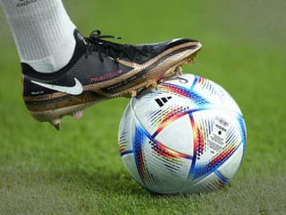 Fanúšikovia jasajú, špekulanti hromžia: Nové futbalové pravidlá sú na svete! Majú zrýchliť tempo hry