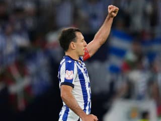 Trpká noc pre zraneného Hancka: Slovenský obranca len sledoval, ako jeho Atletico prišlo o trofej v rozstrele!