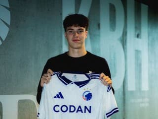 FOTO Hamšíkova dynastia má svojho pokračovateľa: Marekov syn podpísal zmluvu s tímom Ligy majstrov