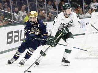 Maxim Štrbák v NCAA skončil a môže čakať na krok Buffala, šancu na triumf má jediný Slovák