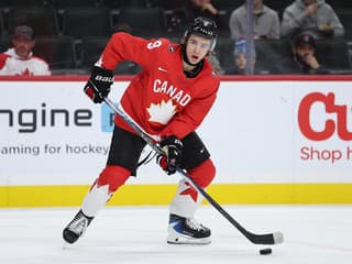 Obrovský škandál pred vstupom do NHL: Potenciálnej jednotke draftu hrozí dvadsať rokov vo väzbe