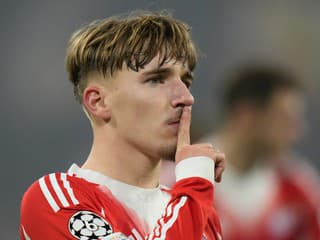 VIDEO Futbalová Európa v pozore: Nebojácny, drzý a fantastický tínedžer očaruje Bayern