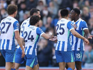 Klub z Premier League chce zlepšiť bránenie štandardiek: Na tréning si pozval známu tvár z Oktagonu