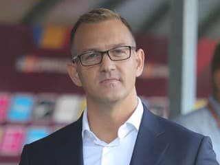 Odporný sexuálny škandál otriasa klubom: Známy český miliardár okamžite prevzal moc